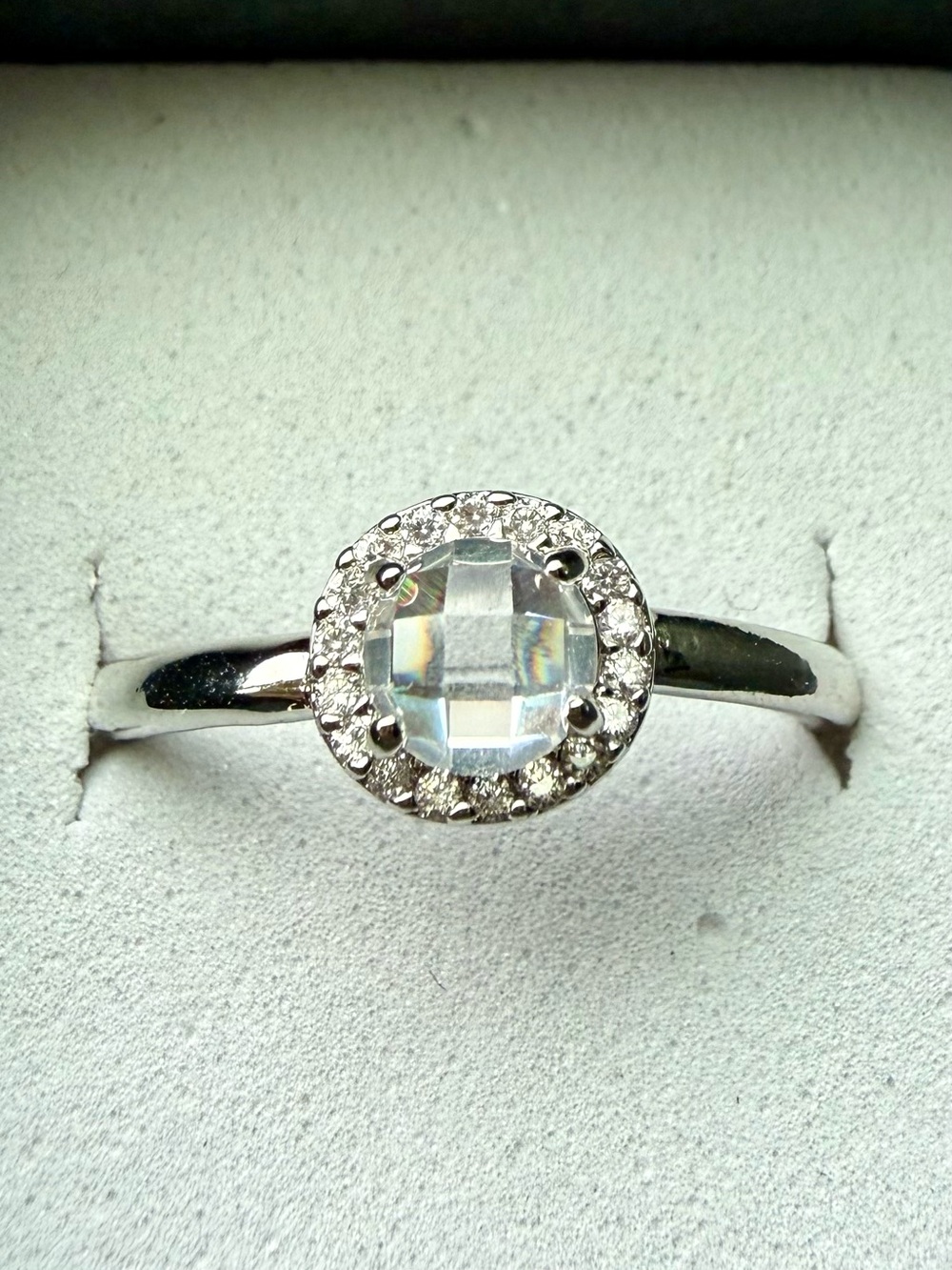 NEW!! 14k White Gold Plated Halo Clear-Crystal Ring - size 7